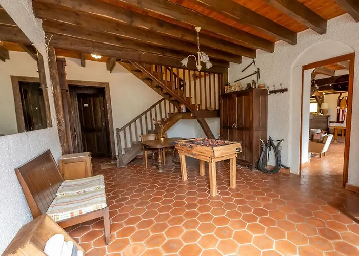Maison De Marie Bed & Breakfast